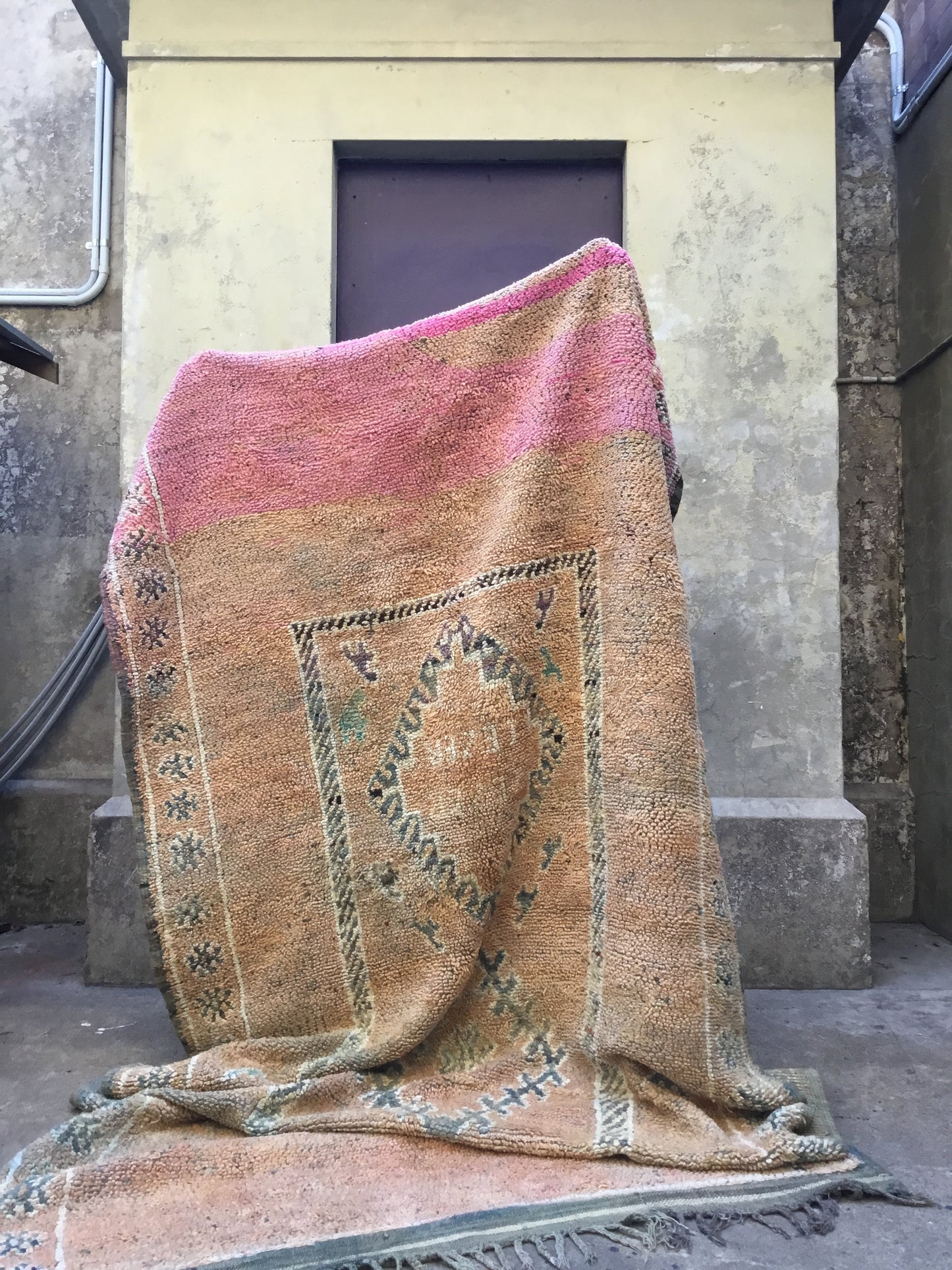 IEZER AZILAL VINTAGE MOROCCAN RUG