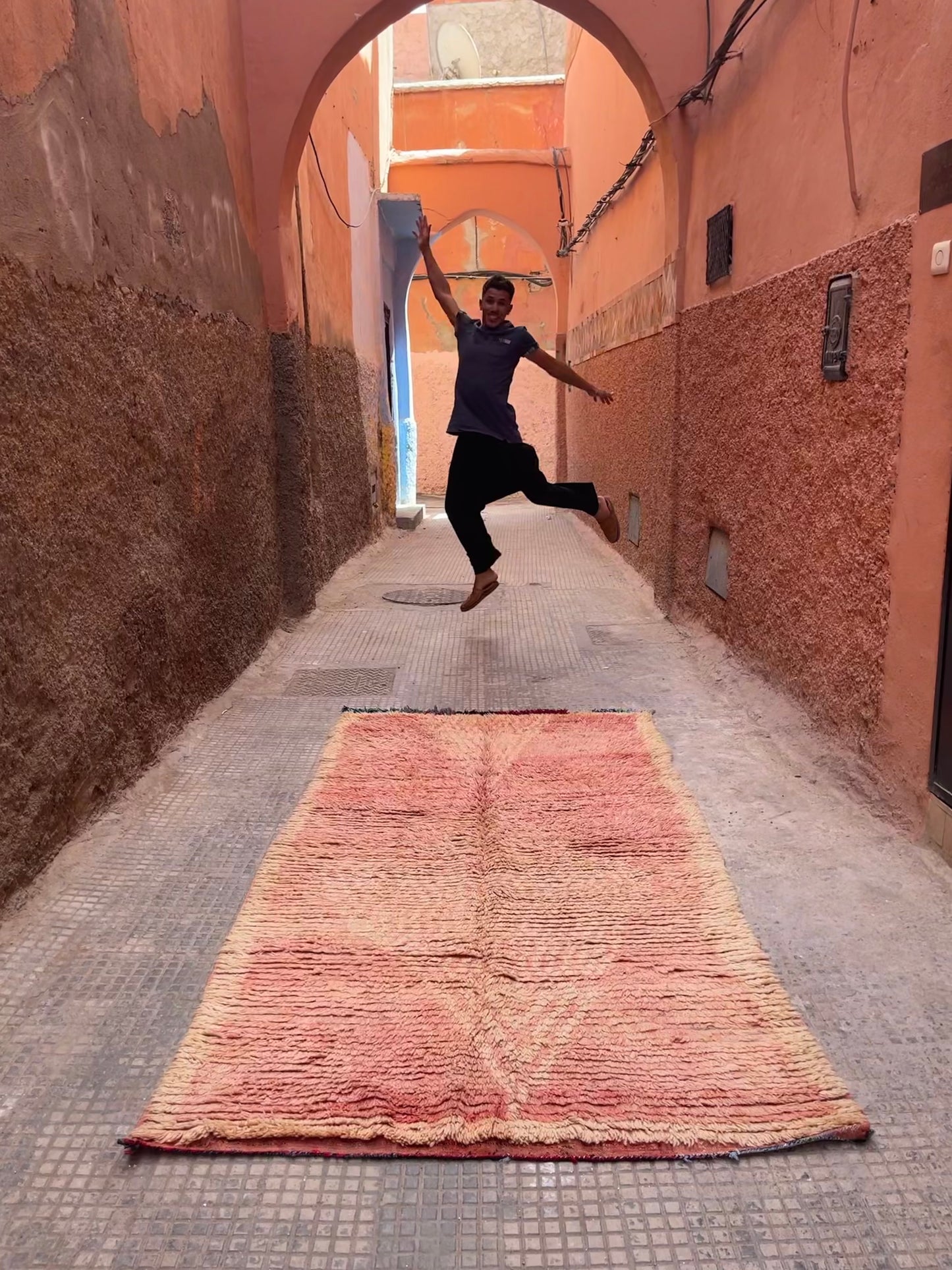Strawberry Moroccan Vintage Boujaad