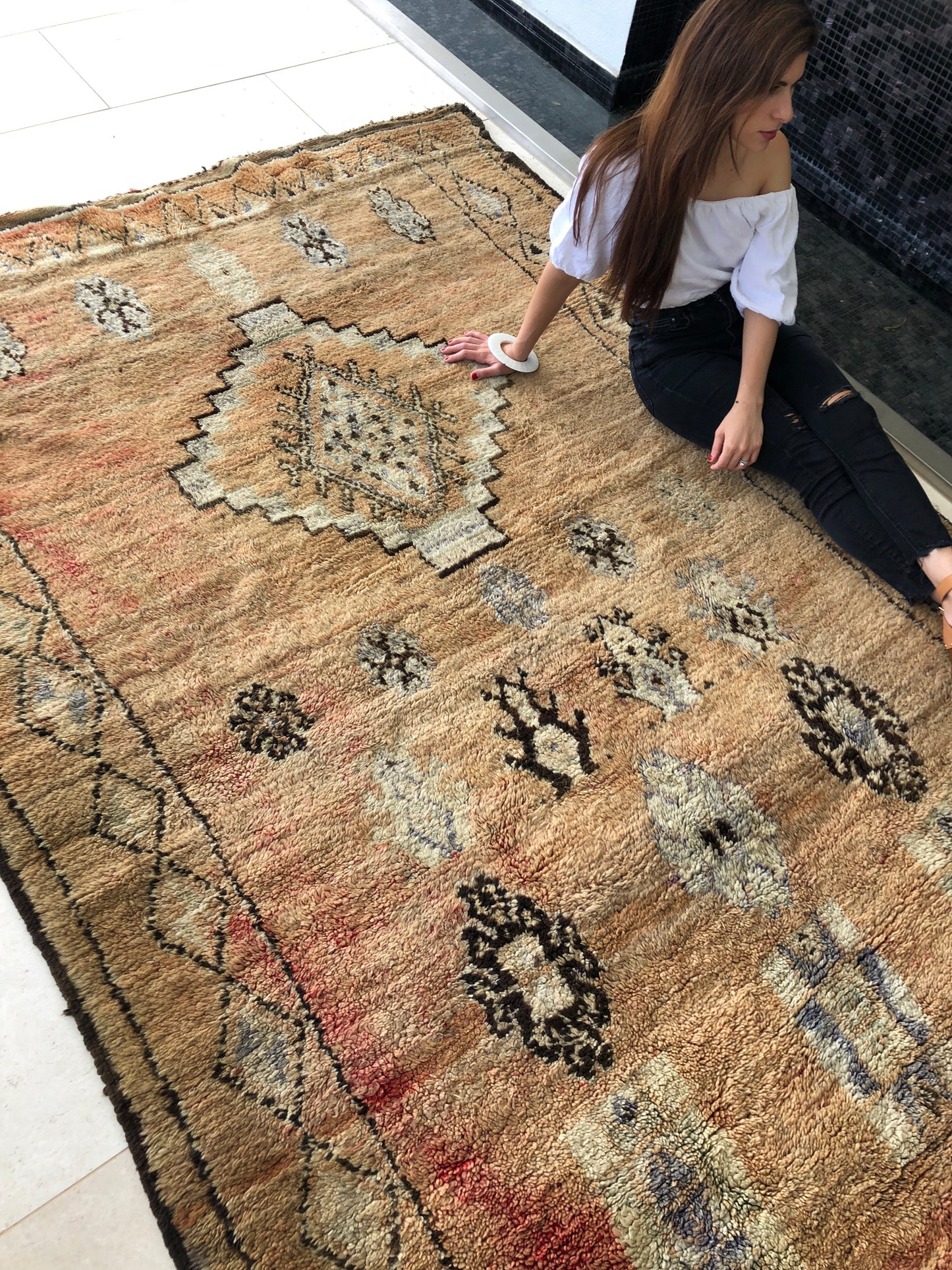 Rashiq Boujaad Vintage Moroccan Rug