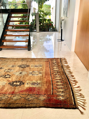 Rashiq Boujaad Vintage Moroccan Rug