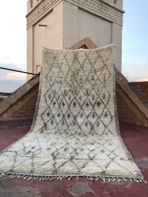 Mnqta Beni Ourain Vintage Moroccan Rug